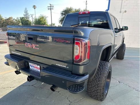 Used 2017 GMC Sierra 1500 Denali w/ Denali Ultimate Package AWD/4WD image 7