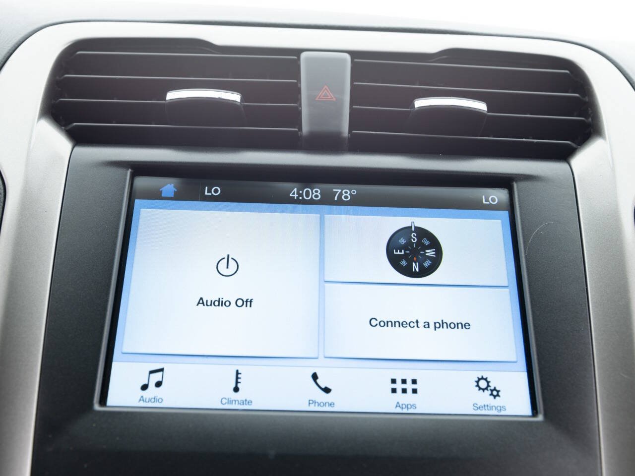 Used 2018 Ford Fusion SE w/ Fusion SE Technology Package FWD image 31