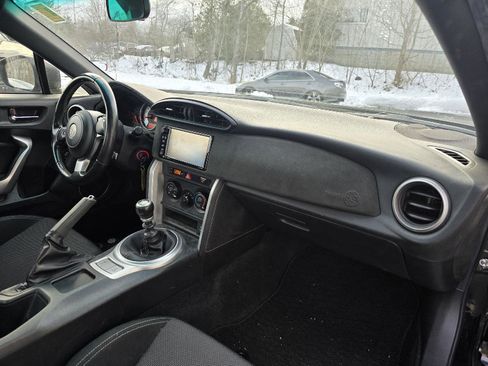 Used 2017 Toyota 86 image 13