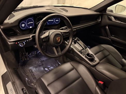Certified 2020 Porsche 911 Carrera 4S image 4