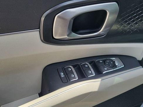 Used 2022 Kia Sorento S w/ Panoramic Sunroof Package image 21