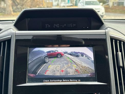 Used 2019 Subaru Crosstrek 2.0i Premium image 17