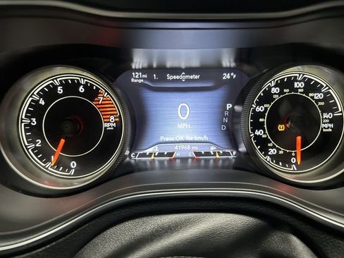 Used 2022 Jeep Cherokee Trailhawk w/ Comfort/Convenience Group image 12