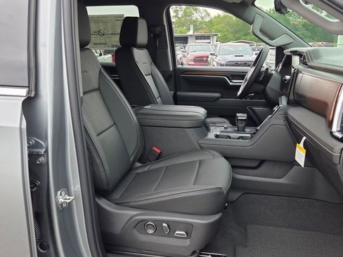 New 2026 GMC Sierra 1500 Denali w/ Technology Package AWD/4WD image 13