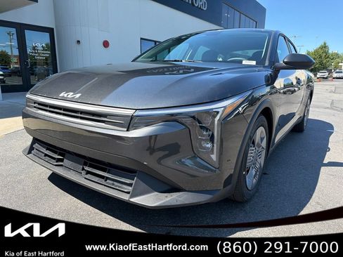 New 2026 Kia K4 FWD image 3