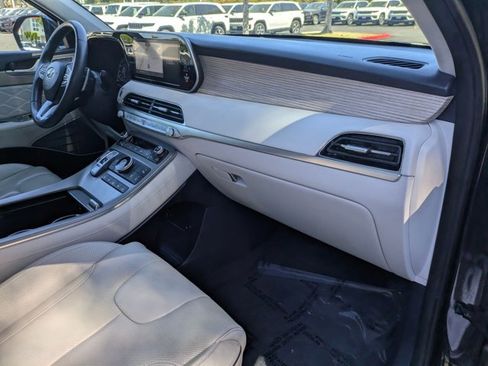 Used 2022 Hyundai Palisade Calligraphy image 21