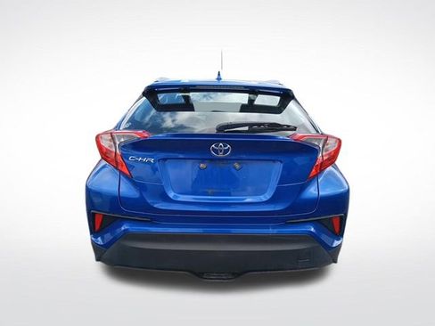 Used 2018 Toyota C-HR XLE image 4