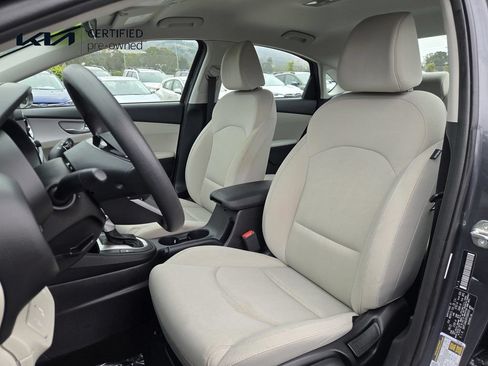 Certified 2023 Kia Forte LXS w/ LXS Technology Package FWD image 15
