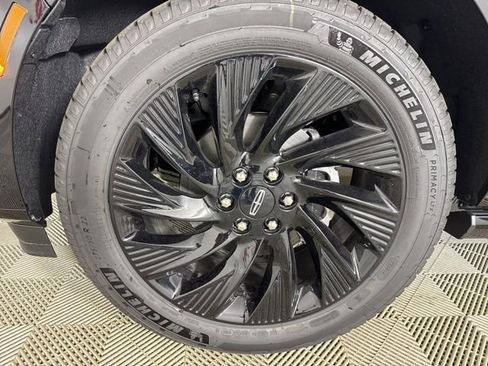 New 2025 Lincoln Navigator Reserve w/ Jet Appearance Package image 33