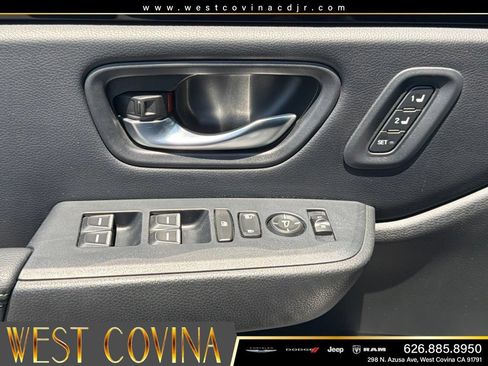 Used 2023 Honda Pilot Touring image 21