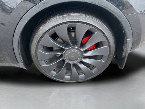 Used 2022 Tesla Model Y Performance image 26