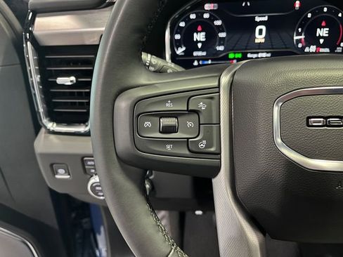 Used 2025 GMC Sierra 2500 Denali w/ Denali Reserve Package AWD/4WD image 18