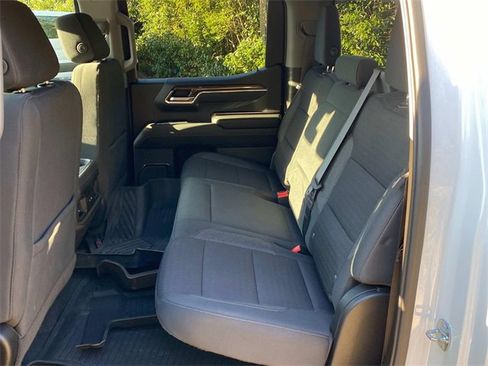 Used 2022 Chevrolet Silverado 1500 RST image 9