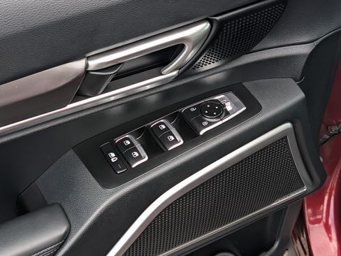 Certified 2024 Kia Telluride S w/ S Sunroof Package AWD/4WD image 19