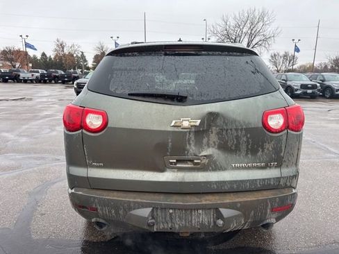 Used 2011 Chevrolet Traverse LTZ image 9