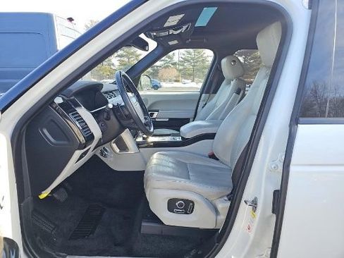 Used 2016 Land Rover Range Rover HSE image 4