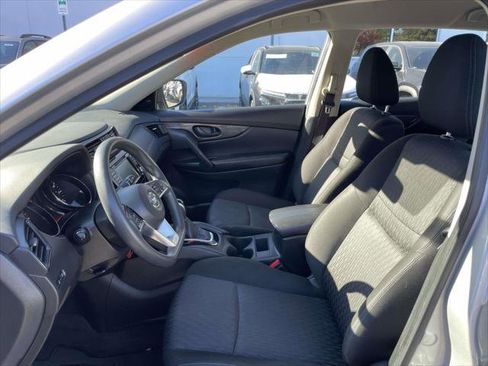 Used 2020 Nissan Rogue S image 11