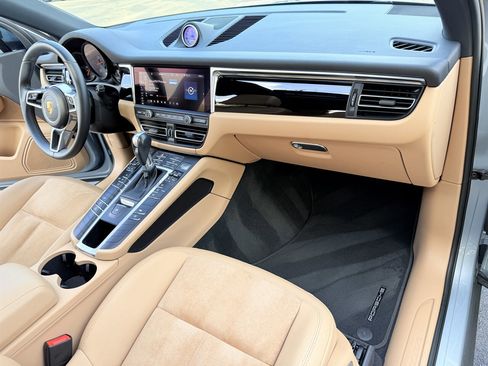 Used 2020 Porsche Macan AWD/4WD image 7
