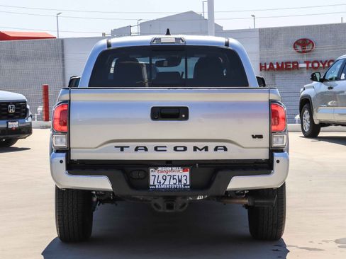 Certified 2023 Toyota Tacoma TRD Sport w/ TRD Premium Sport Package AWD/4WD image 3