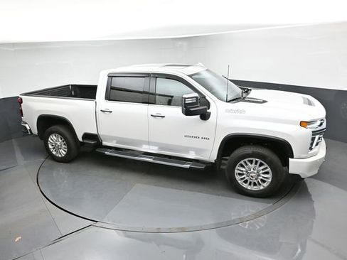 Used 2021 Chevrolet Silverado 2500 High Country w/ Z71 Off-Road Package AWD/4WD image 18