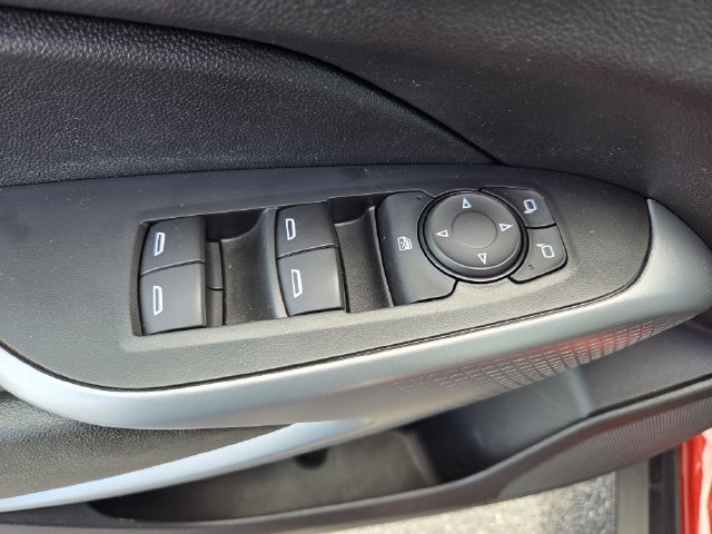 Certified 2024 Chevrolet Trax RS FWD image 18