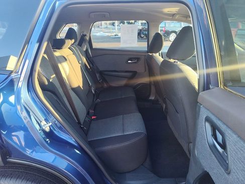 Used 2023 Nissan Rogue SV image 14
