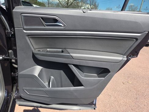 Used 2019 Volkswagen Atlas SEL image 19