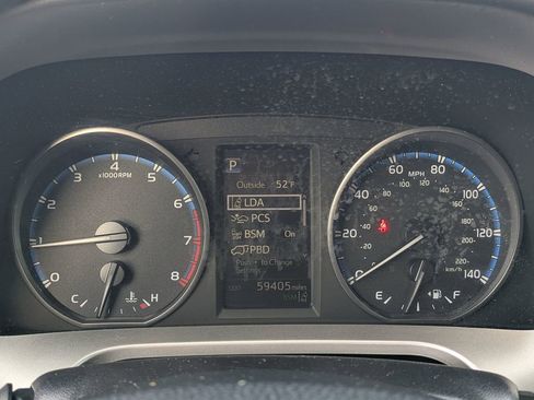 Used 2018 Toyota RAV4 XLE image 21