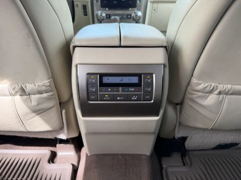 Used 2016 Lexus GX 460 w/ Premium Package AWD/4WD image 37