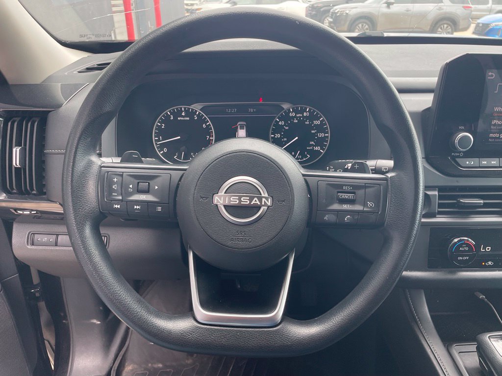 Used 2024 Nissan Pathfinder S FWD image 7