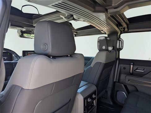 New 2025 GMC Hummer EV 3X w/ Battery Pack, 24 Module Pack image 27