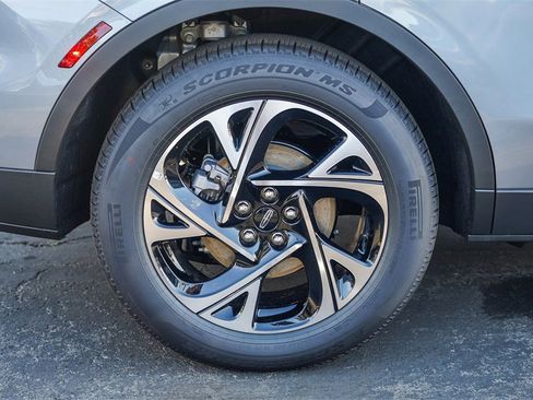 Used 2025 Lincoln Nautilus Premier w/ Equipment Group 102A image 11