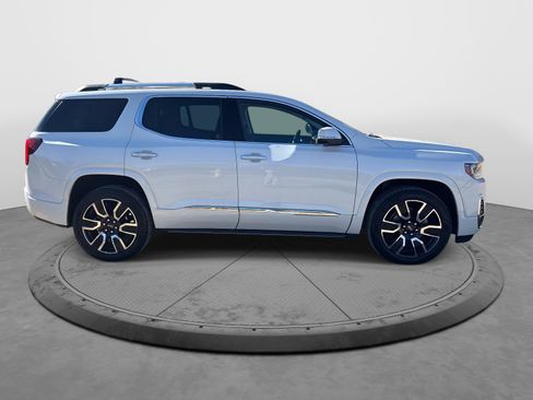 Certified 2020 GMC Acadia Denali w/ Denali Ultimate Package image 9