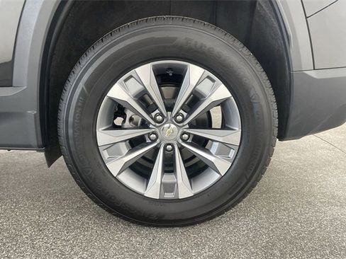 Used 2025 Chevrolet Equinox LT w/ Safety and Technology Package image 47