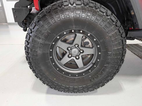 Used 2020 Jeep Gladiator Rubicon AWD/4WD image 3