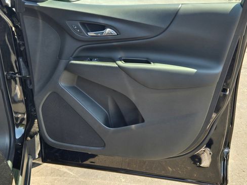 Used 2022 Chevrolet Equinox LT image 5