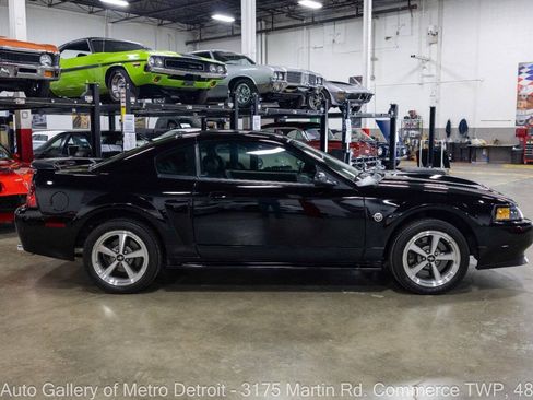 Used 2004 Ford Mustang Mach 1 RWD image 8