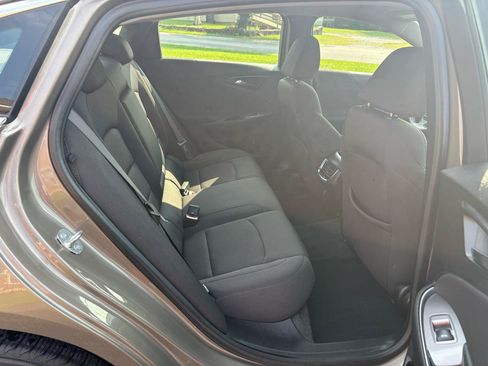 Used 2020 Chevrolet Malibu LT FWD image 19