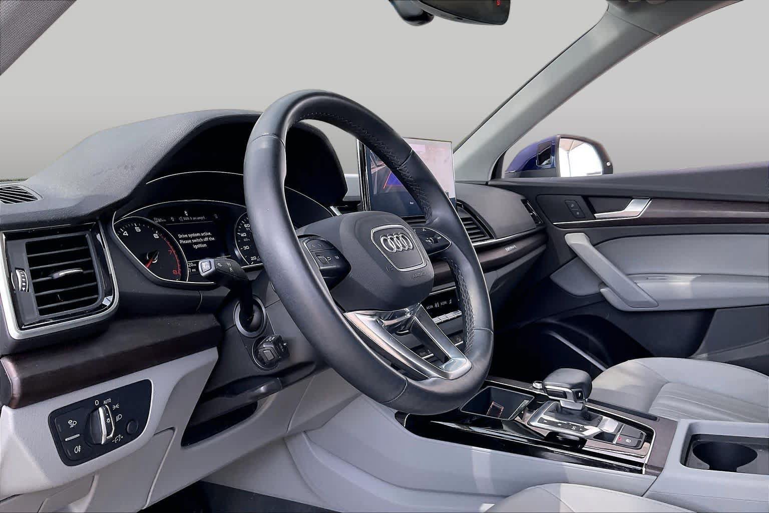 Used 2023 Audi Q5 2.0T Premium w/ Convenience Package AWD/4WD image 18