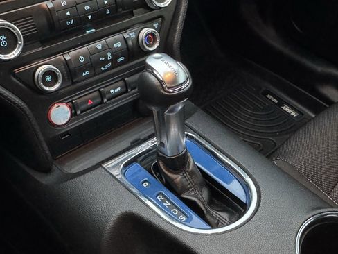 Used 2016 Ford Mustang V6 image 18