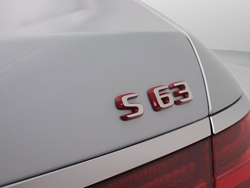 Used 2025 Mercedes-Benz S 63 AMG S image 19