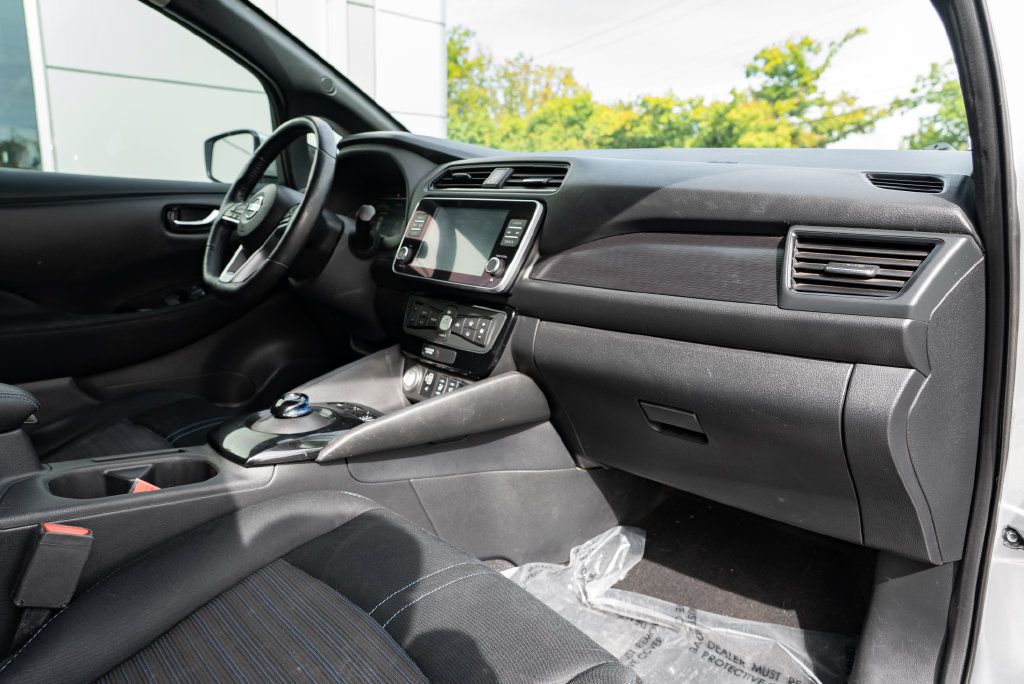Used 2019 Nissan Leaf SV Plus w/ SV All Weather Package FWD image 27