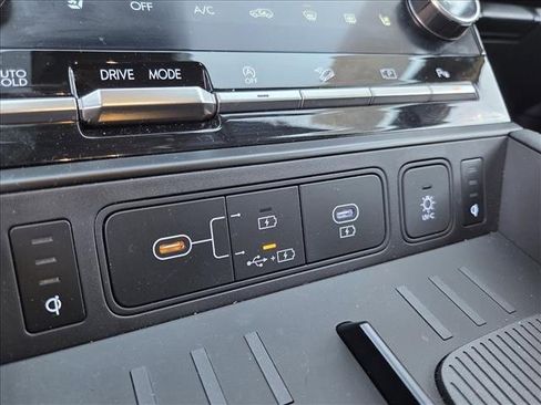 Used 2025 Hyundai Santa Fe Calligraphy image 10