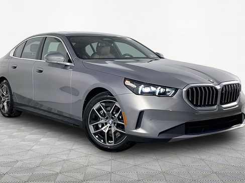 New 2026 BMW 530i xDrive AWD/4WD image 3