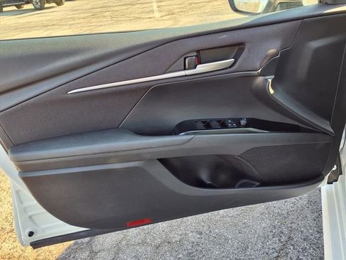 Used 2025 Toyota Camry LE image 46