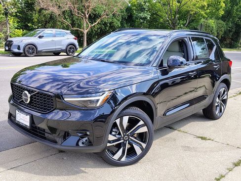 New 2026 Volvo XC40 B5 Ultra w/ Protection Package Premier AWD/4WD image 2