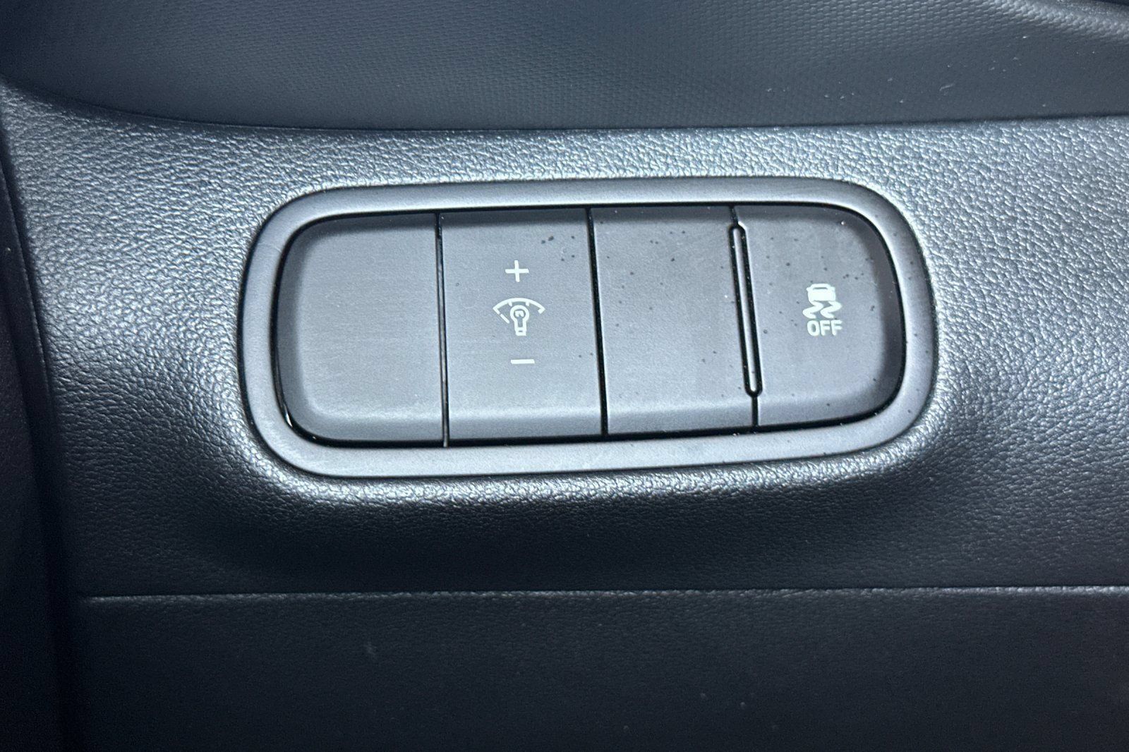 Certified 2026 Hyundai Venue SE FWD image 35
