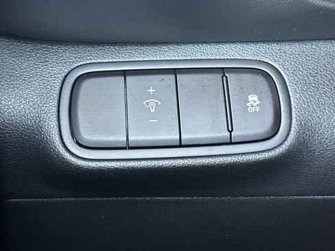 Certified 2026 Hyundai Venue SE FWD image 35