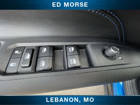 Used 2025 Jeep Compass Latitude w/ Convenience Group AWD/4WD image 24