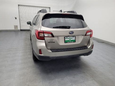 Used 2016 Subaru Outback 3.6R Limited image 6
